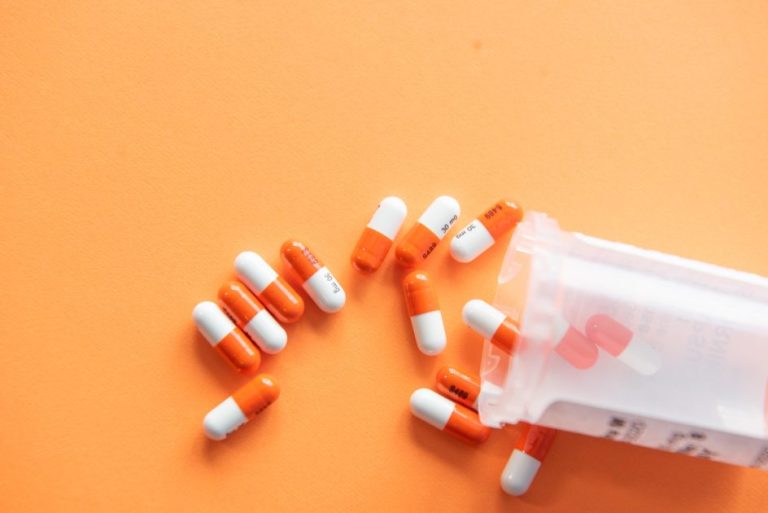 Ons team Apotheek vol medicatie in Lier met uitgebreid assortiment geneesmiddelen en medische hulpmiddelen